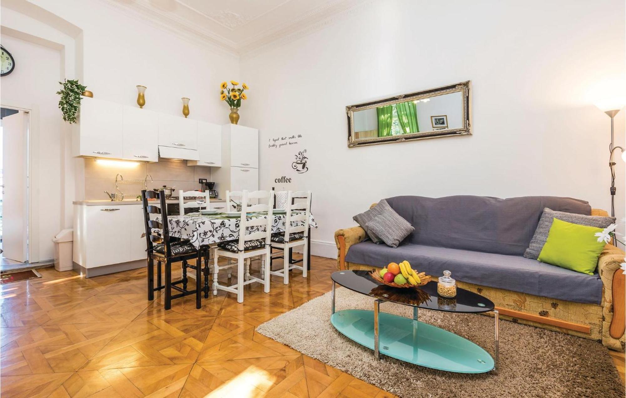 Amazing Apartment In Rijeka With Wifi Exterior foto