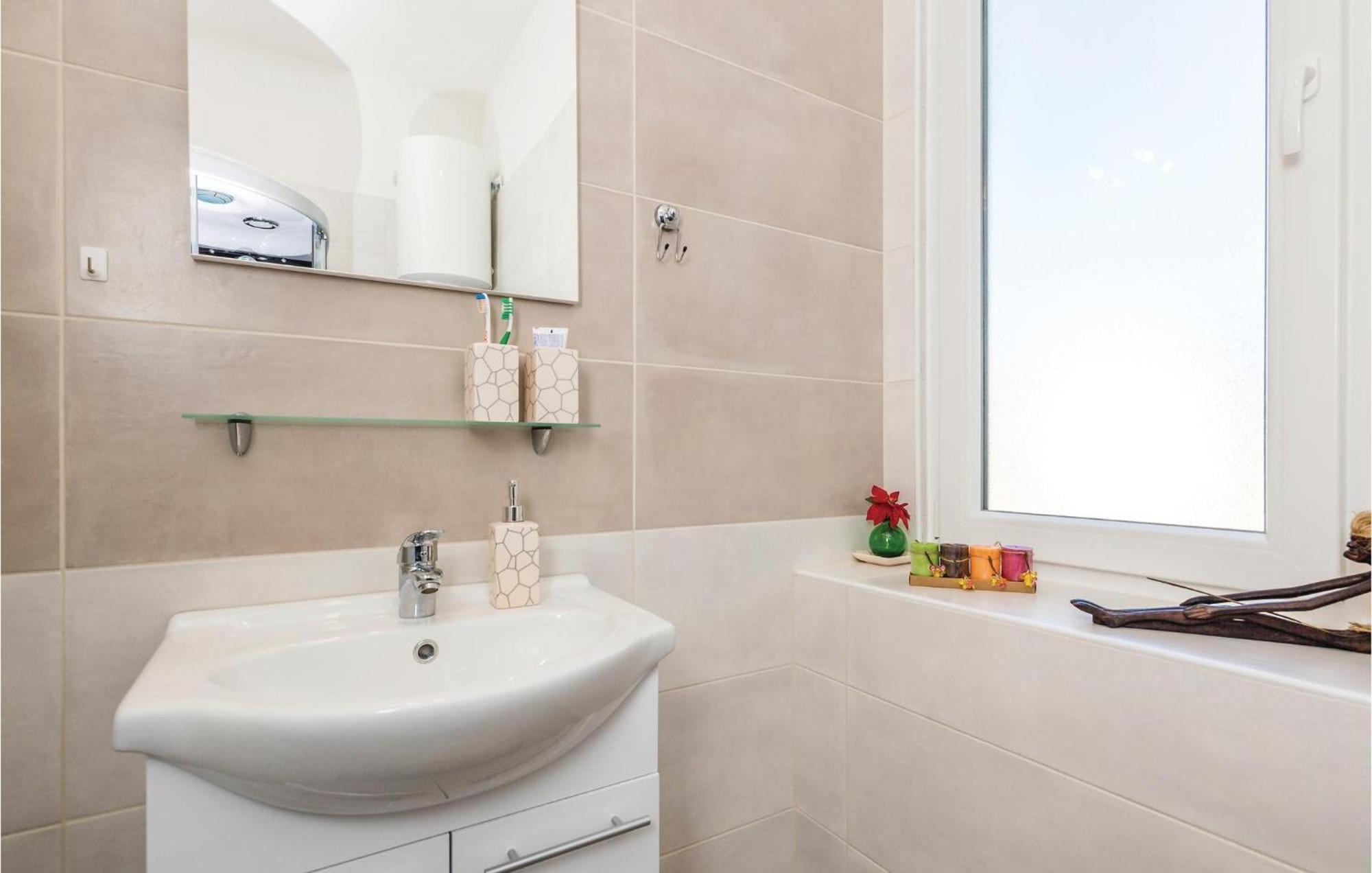 Amazing Apartment In Rijeka With Wifi Exterior foto